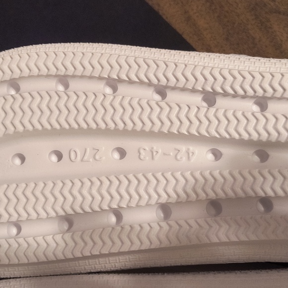 White sandals - Picture 5 of 5